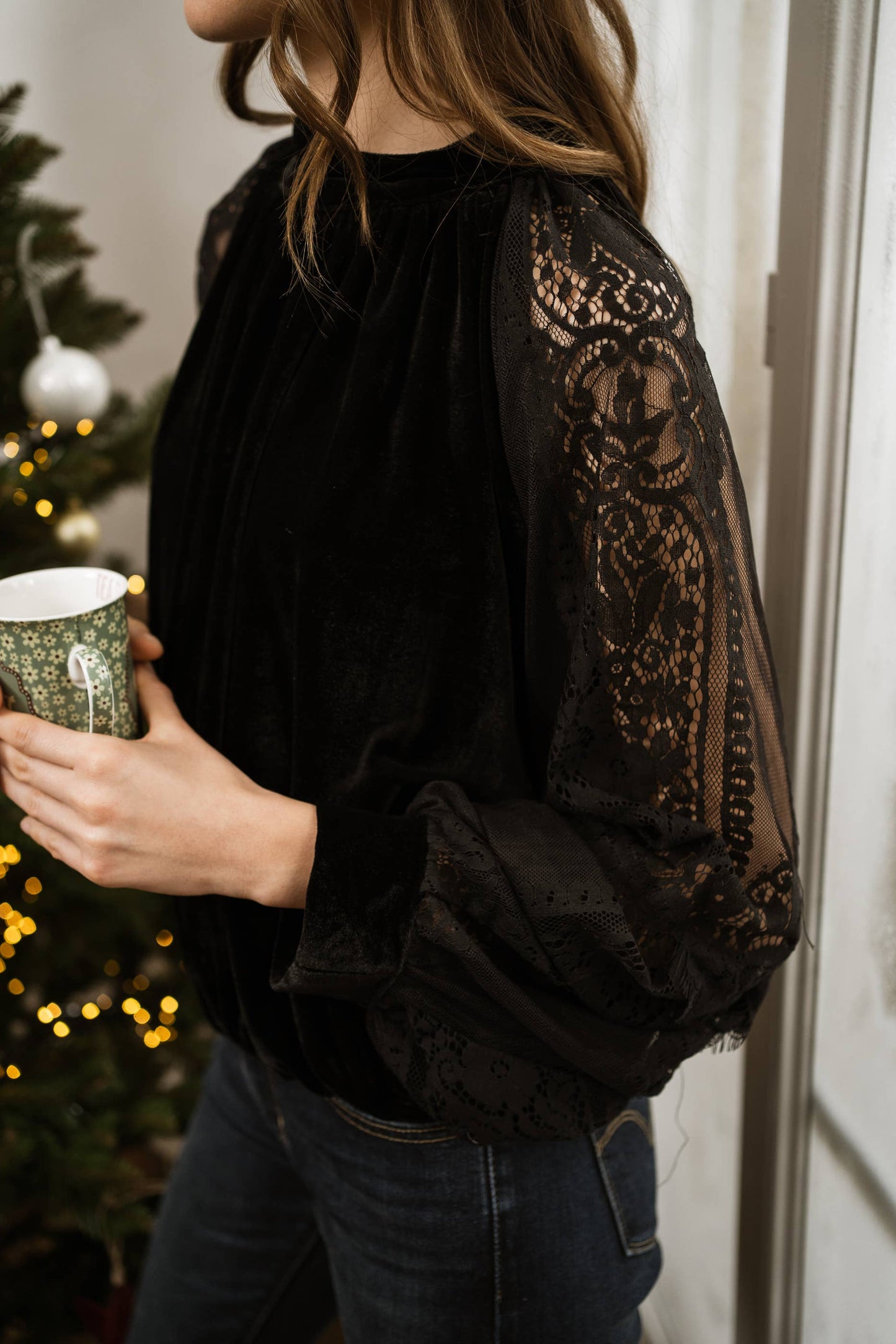 ROMANTIC BLACK VELVET BLOUSE WITH LACE SLEEVES BY CHOKLATE PARIS