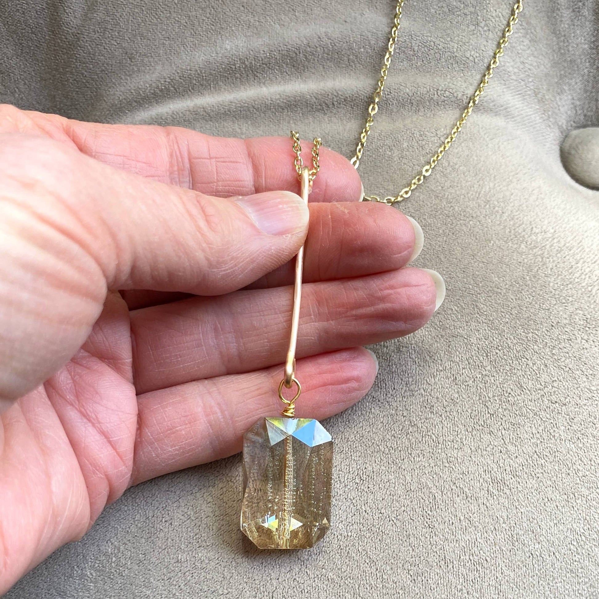 HANDMADE GOLD BAR AND LARGE CRYSTAL PENDANT NECKLACE